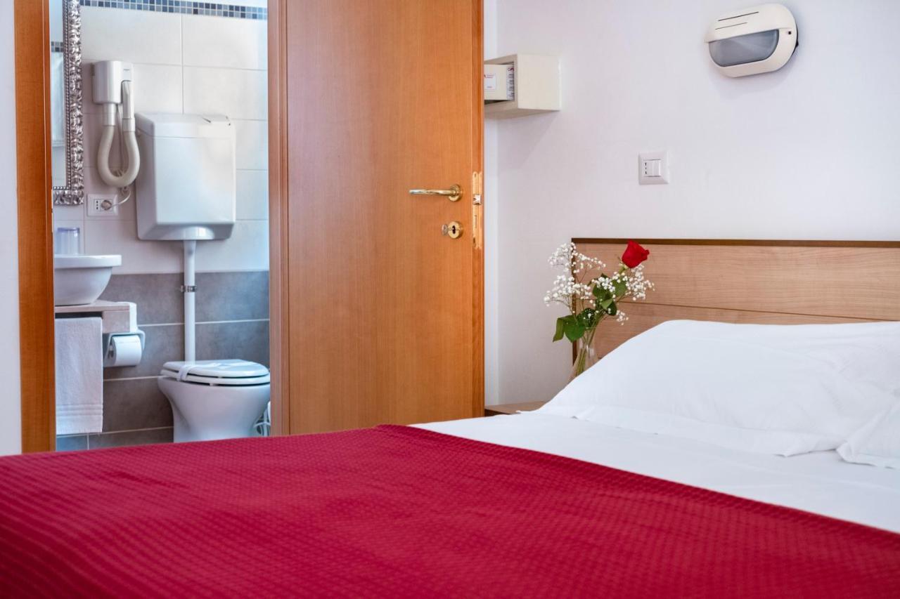 Hotel Ravello Adults Only Rimini Exterior foto
