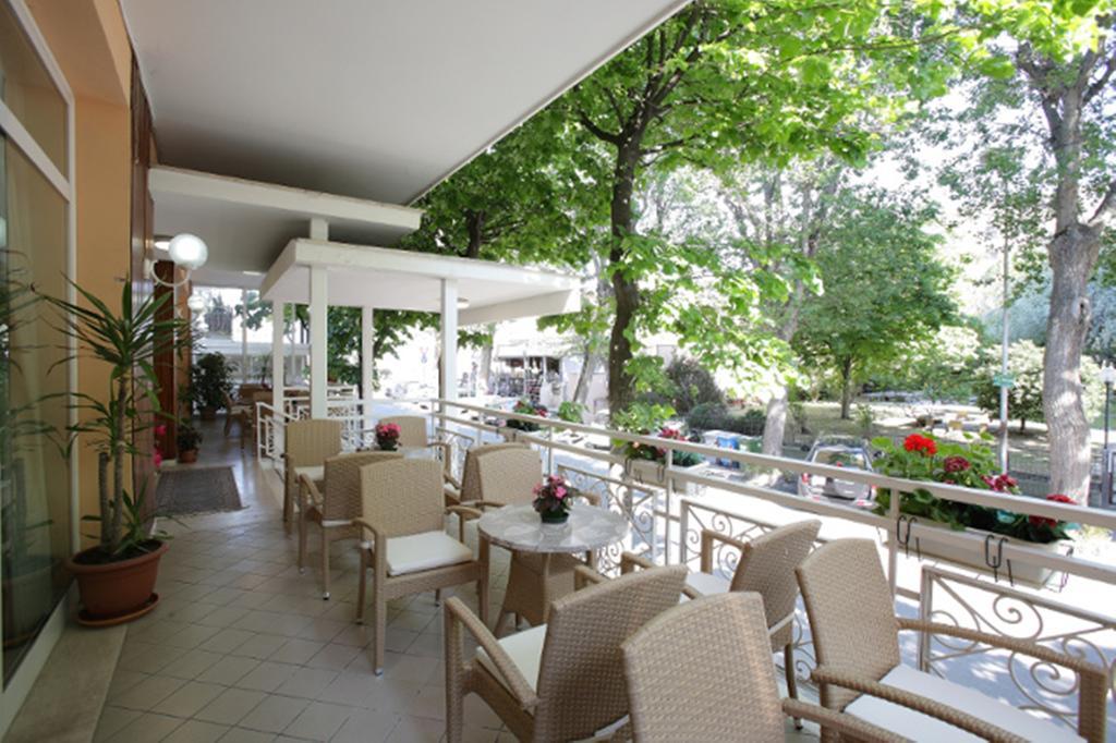 Hotel Ravello Adults Only Rimini Exterior foto