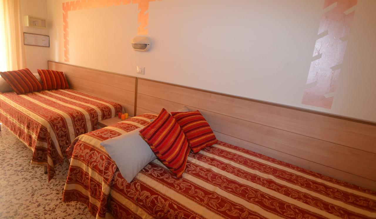 Hotel Ravello Adults Only Rimini Exterior foto